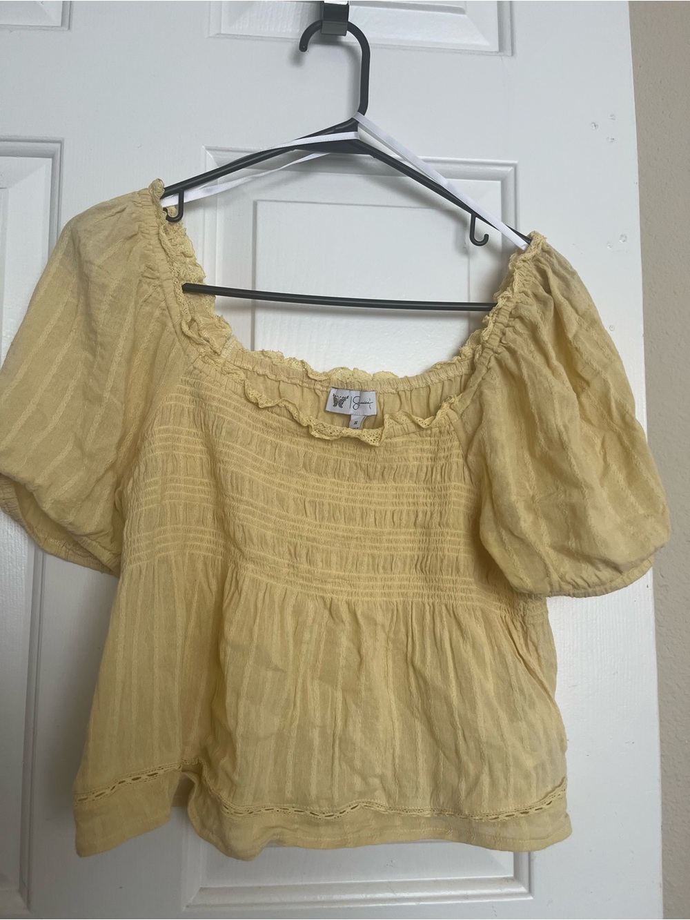 Jessica Simpson Pale Yellow Smocked Puff-Sleeve Crop Blouse